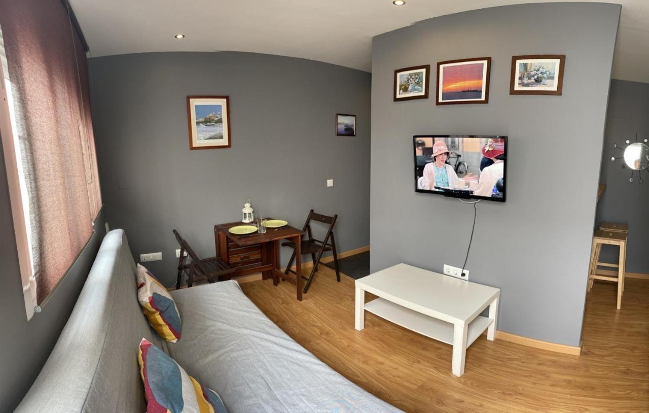 Apartamento Plaza Viuda Cadiz Bagian luar foto